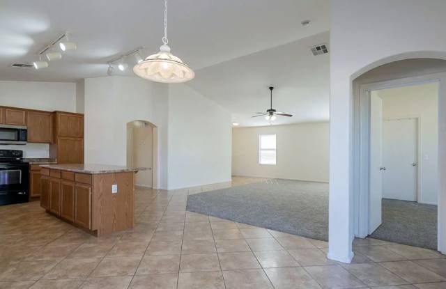 6810 W Gary Way Gallery 2