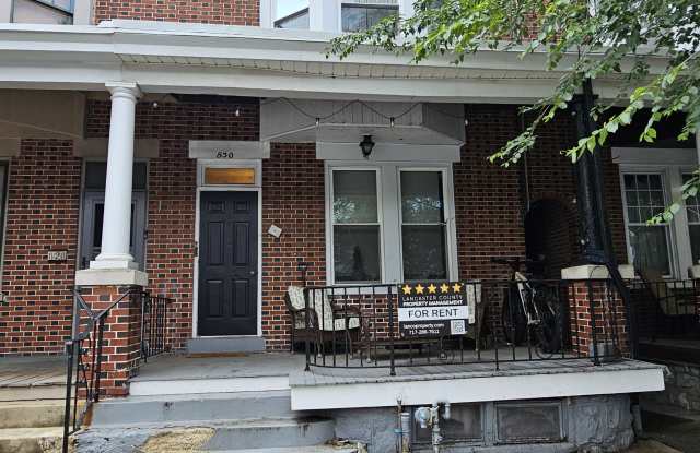830 N Lime St - 2 photos photos