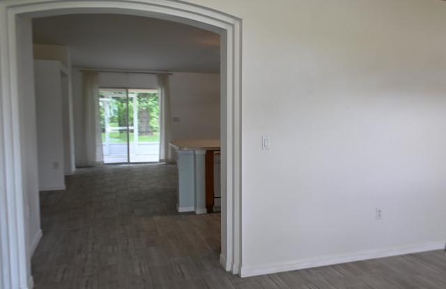 Large 4 bedroom home awaits your arrival! Gallery 3