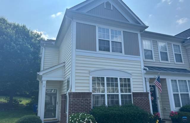 2 Bed | 2.5 Bath End Unit Townhome in Raleigh with Fenced In Patio photos photos