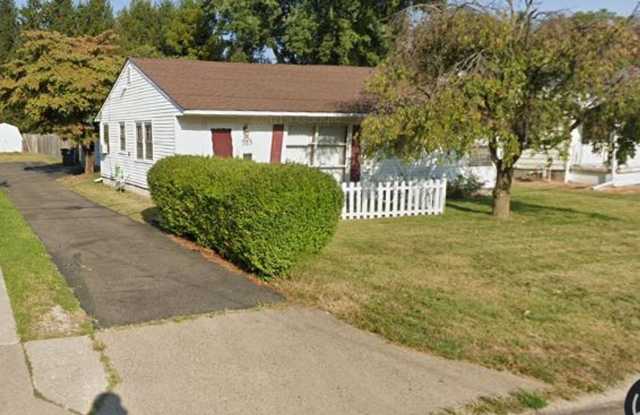 Coming Soon 2 Bedroom Ranch with office photos photos