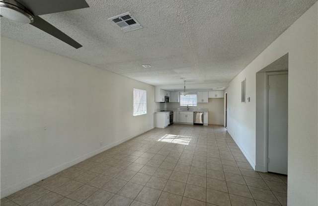 4464 W Desert Inn Road Gallery 4