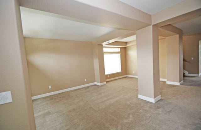10768 Wheeling Drive Gallery 3