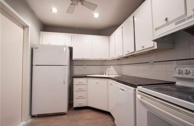 3123 Oakland Shores Drive unit: D210 photos photos