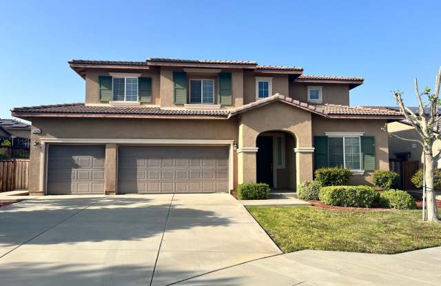 Spacious Two Story 5bd/3ba House photos photos