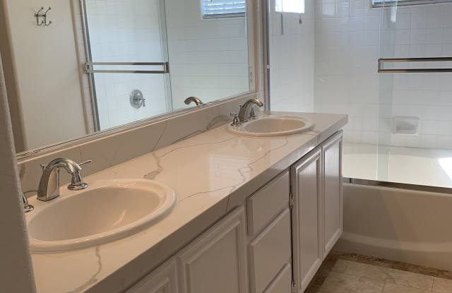 17 Lansdale Ct Gallery 4