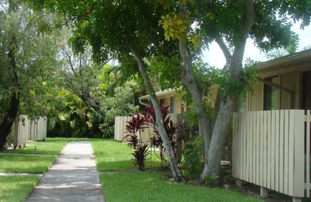 Settle In Without Stress – First Month is FREE! - 10047 South Nob Hill Circle, Tamarac, FL 33321