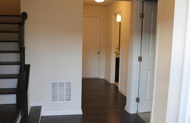 9416 ADELAIDE LANE Gallery 3