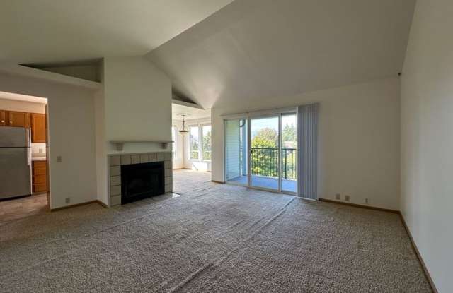 2 Bedroom 2 bath home with water and mountain views! photos photos