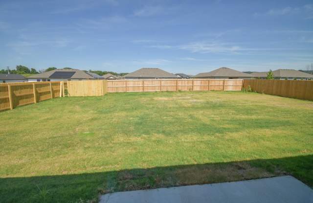 Beautiful 3 Bed 2 Bath Home in Farmington! - 378 N Wyandotte St, Farmington, AR 72730 Beautiful 3 Bed 2 Bath Home in Farmington! - 378 N Wyandotte St, Farmington, AR 72730