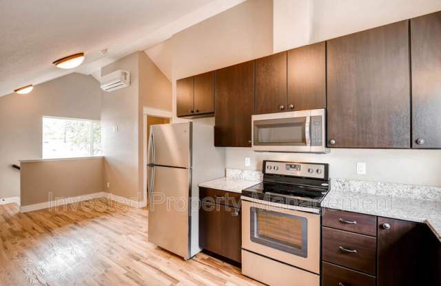 2822 Josephine St photos photos