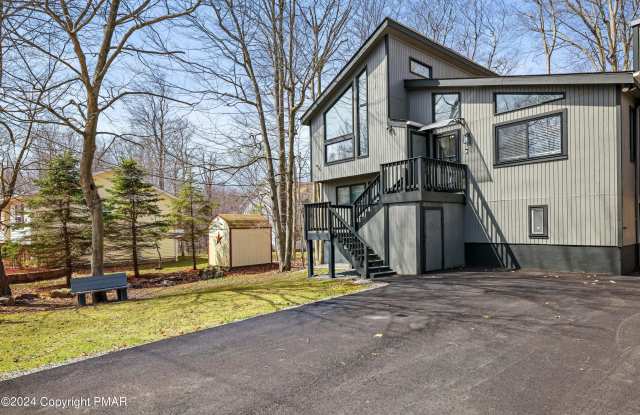 8481 Bumble Bee Way - 8481 Bumble Bee Way, Monroe County, PA 18466