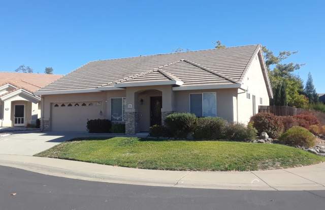 Spacious 3 bedroom home near Roseville Galleria Mall - 20 Cayucos Court, Roseville, CA 95678