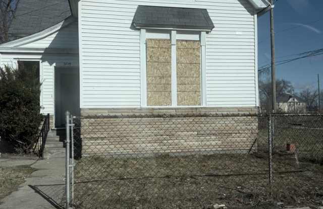 5 Bedroom 2 full bath spacious home photos photos