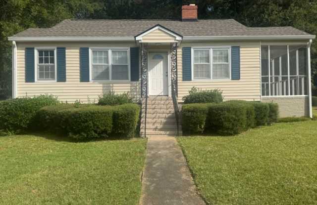 245 Beechwood Circle - 245 Beechwood Circle, LaGrange, GA 30240