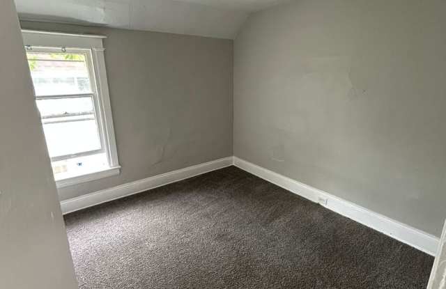 12918 Ferris Avenue Gallery 3