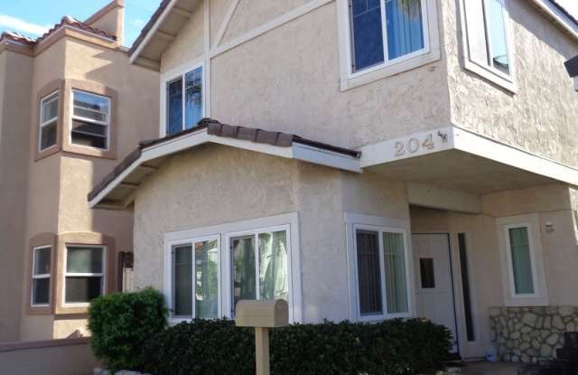 204 18th St - 204 18th Street, Huntington Beach, CA 92648