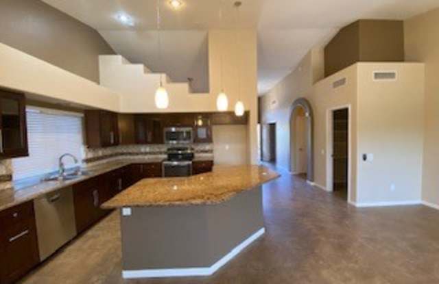 3105 N Meadow Dr Gallery 4