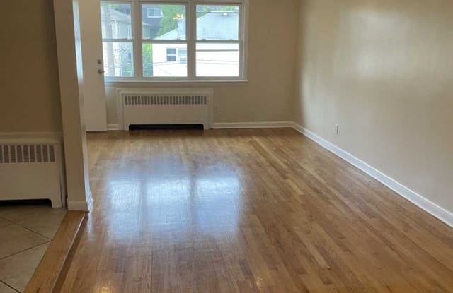 378 Gorge Road - 378 Gorge Road, Cliffside Park, NJ 07010