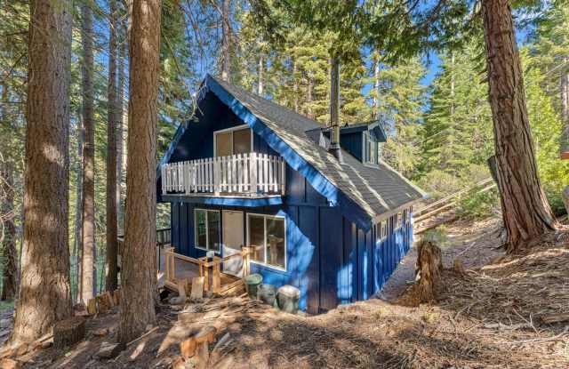 Tahoe City Retreat with Hot Tub, Huge Wraparound Deck & Walkable Access to Commons Beach photos photos Tahoe City Retreat with Hot Tub, Huge Wraparound Deck & Walkable Access to Commons Beach photos photos
