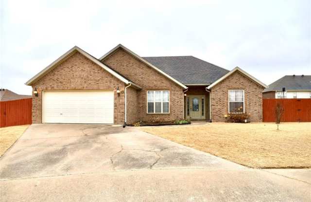 3 bedroom 2 bath home in Centerton, 2 car garage fenced yard photos photos