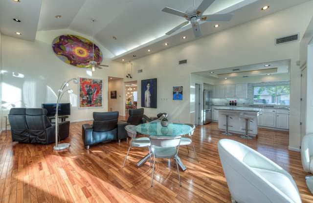 13017 N 10TH Avenue Gallery 2