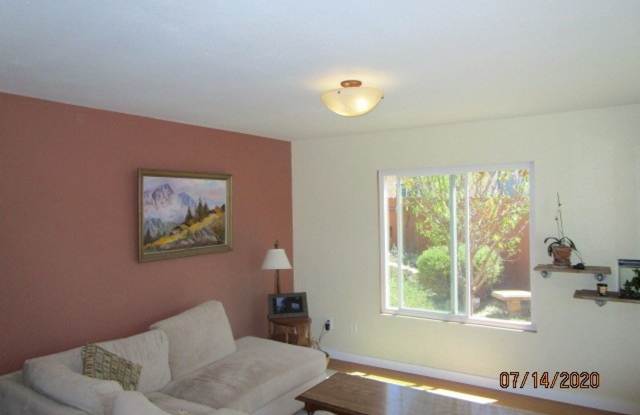 11819 Elkins Cove Gallery 3