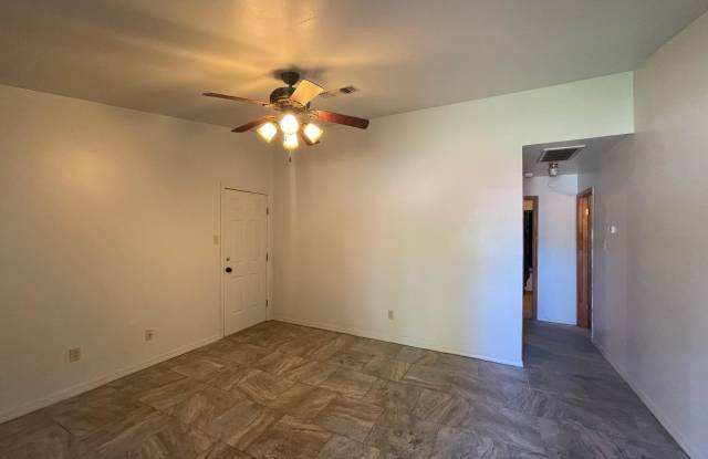 11603 Warren Gallery 4