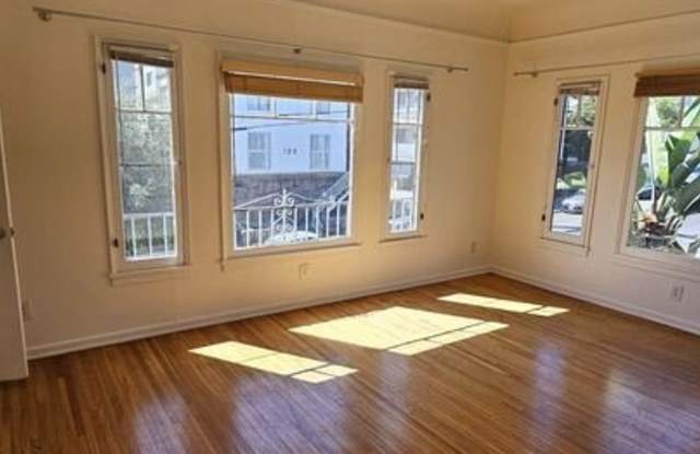 200 S Park View St. photos photos