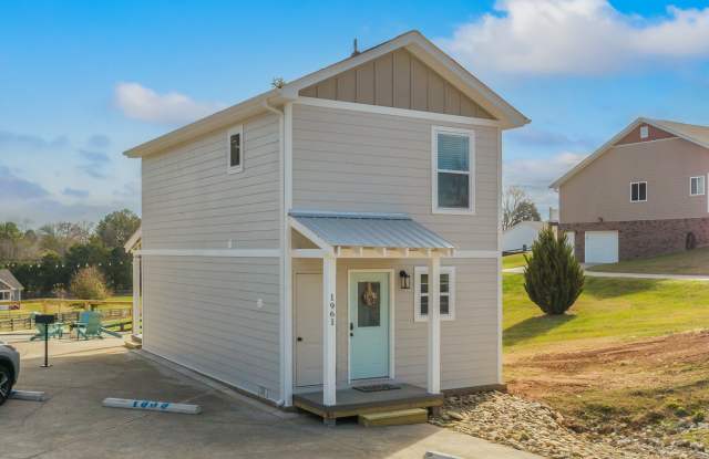 1961 Lakeshore Dr photos photos