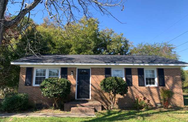 Pretty Renovated Rent Ready Ranch Near I-40, US 70 Hwy, Available Now! photos photos