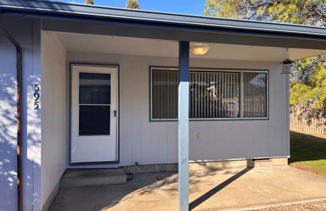 Water & Sewer Paid- 3 Bedroom 1 Bath Duplex photos photos Water & Sewer Paid- 3 Bedroom 1 Bath Duplex photos photos