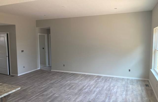 Great home in Strafford! Gallery 4