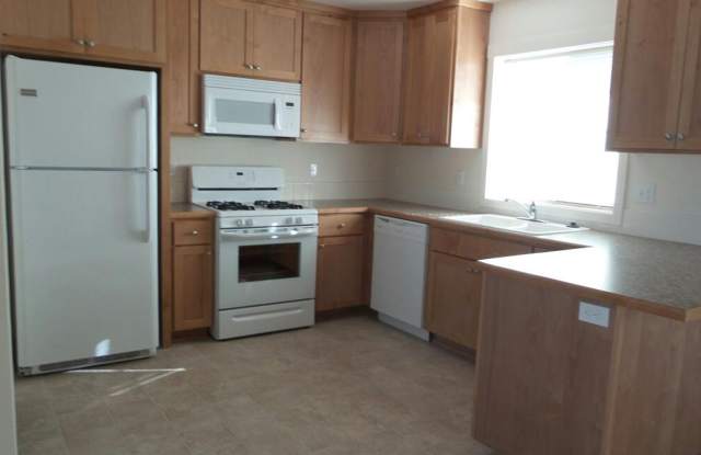 1004 53rd - 1004 53rd Street, Springfield, OR 97478