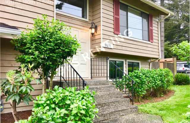 Unique 3 Bedroom In A Great Location! - 9211 Northeast 180th Street, Bothell, WA 98011
