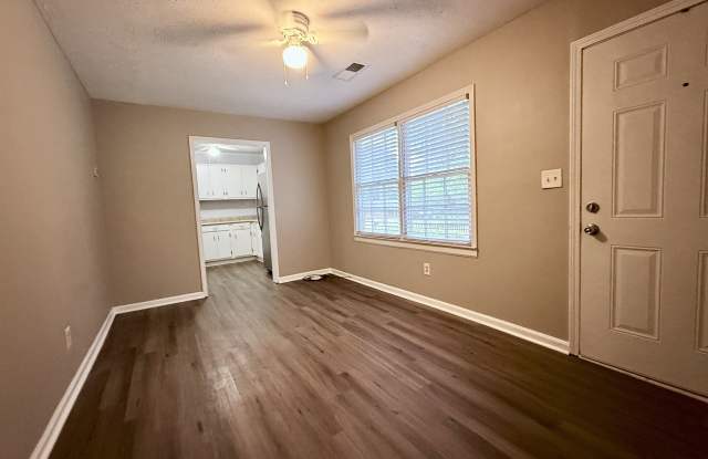 205 Harper Gallery 4