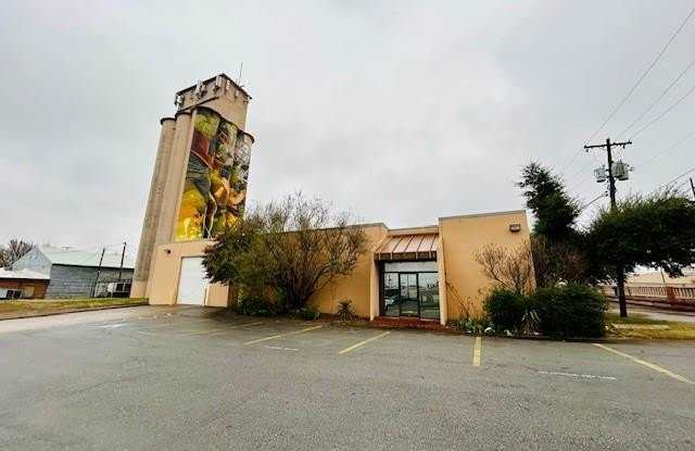 130 W Crawford Street photos photos