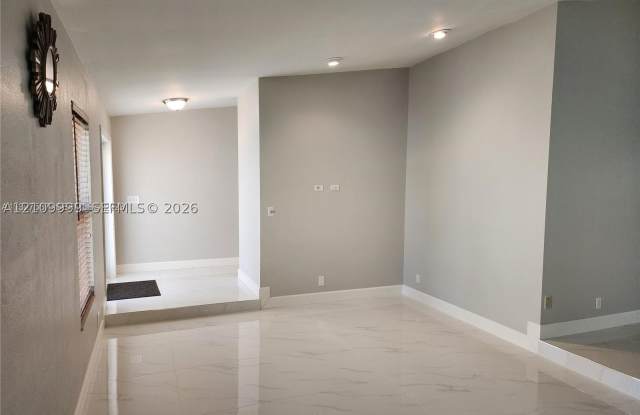 1794 NW 112th Ter Gallery 4