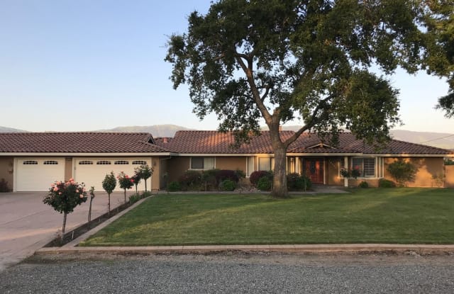 14150 Murphy Ave. - 14150 Murphy Avenue, San Martin, CA 95046