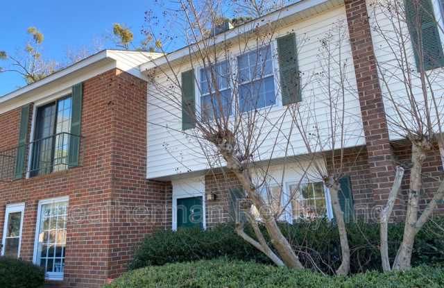 738-C Coventry Lane photos photos