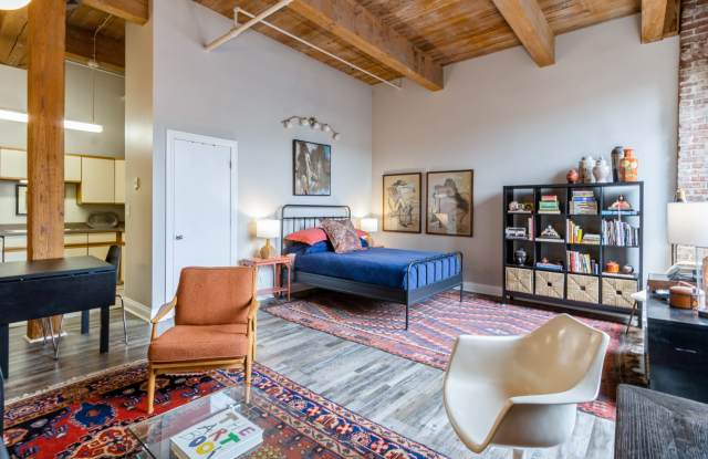 308 West 8th Street - 1 Gallery 4