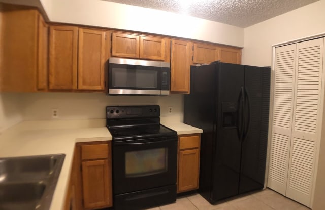 4430 MELISSA COURT W - 4430 Melissa Court West, Jacksonville, FL 32210