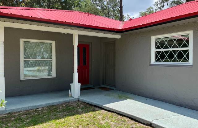 Spacious  Well-Maintained 2 Bedroom Home with Bonus Room and Garage in Silver Springs photos photos