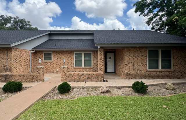 AVAILABLE NOW!!! 3 Bedroom Home in Southland!! photos photos AVAILABLE NOW!!! 3 Bedroom Home in Southland!! photos photos