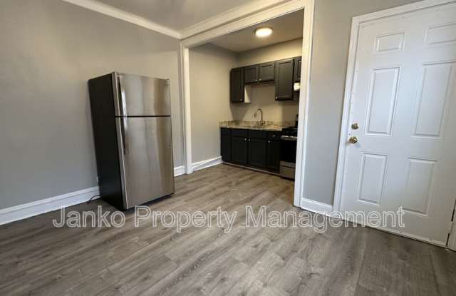 5911 W Huron St photos photos