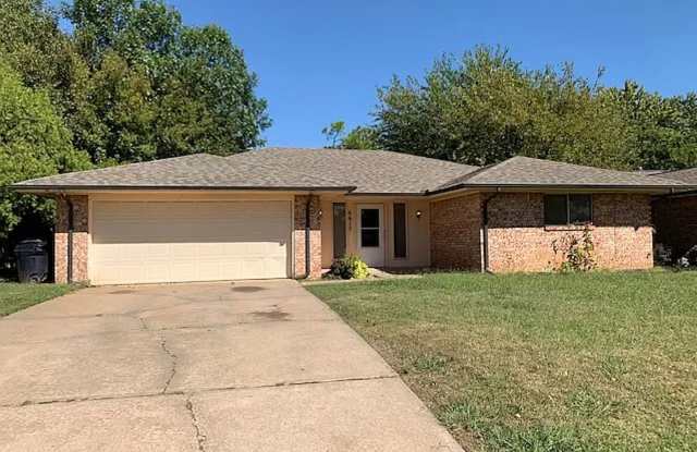 3 Bedroom House Available in OKC Gallery 1