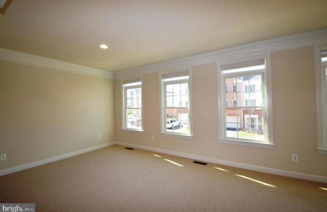 21264 PARK GROVE TER Gallery 3