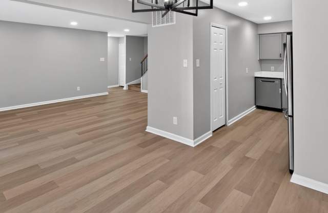 3106 BERRY Road NE Gallery 4