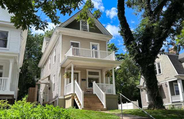 2715 Arbor Ave photos photos
