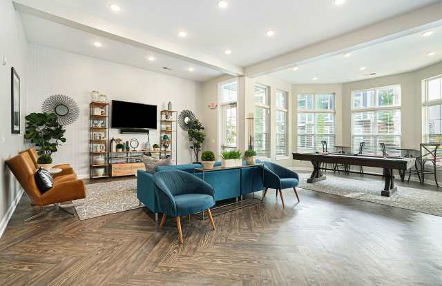 Knapps Corner Flats Gallery 3